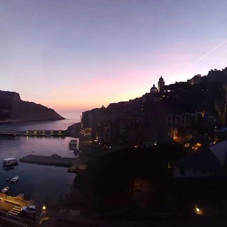 Ostello Porto Venere Hostel *
